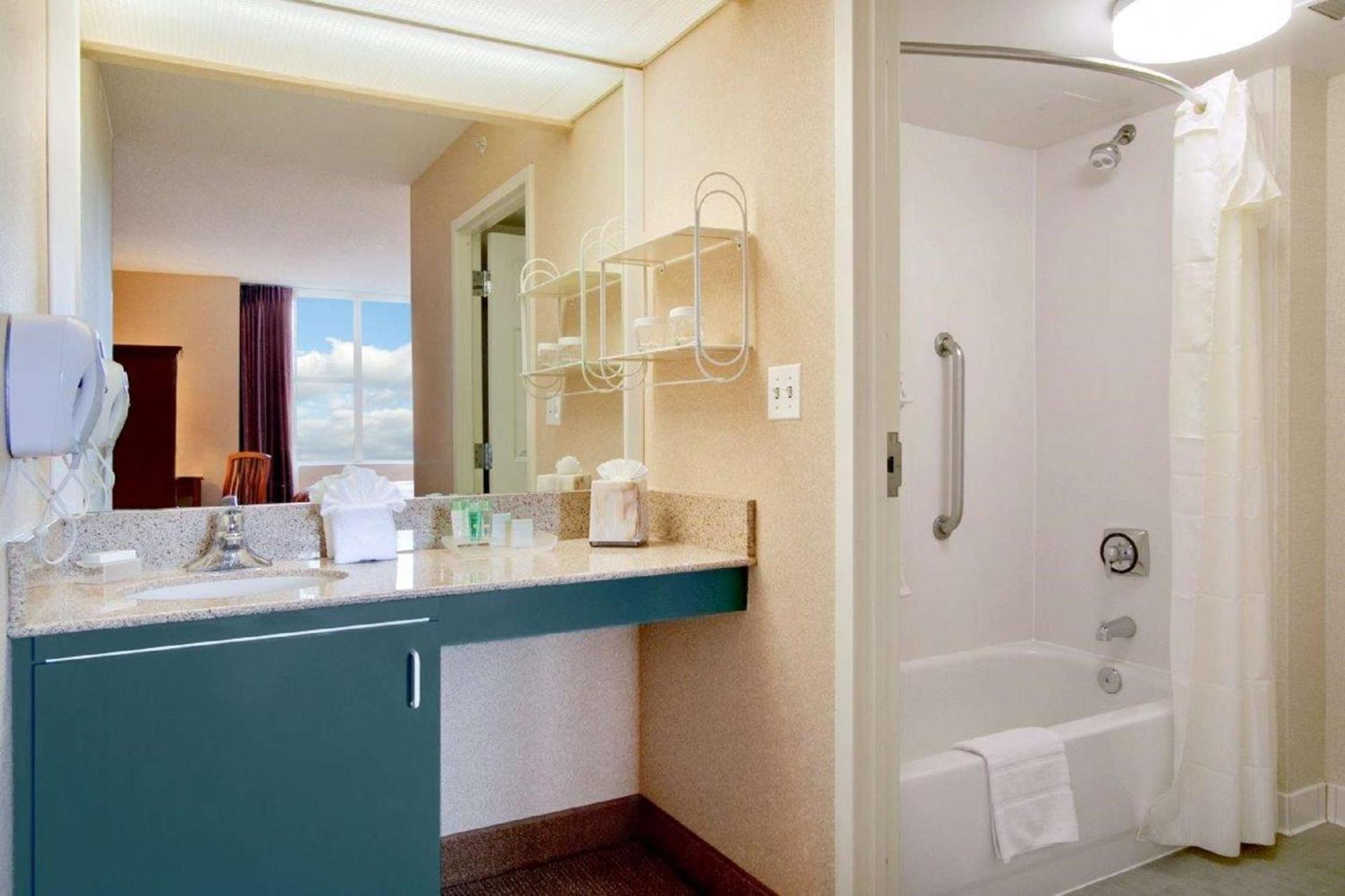 Homewood Suites By Hilton Falls Church Merrifield Ngoại thất bức ảnh